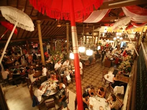 Made’s Warung Seminyak